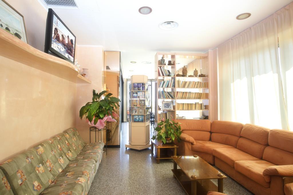 Hotel Usa Римини Экстерьер фото