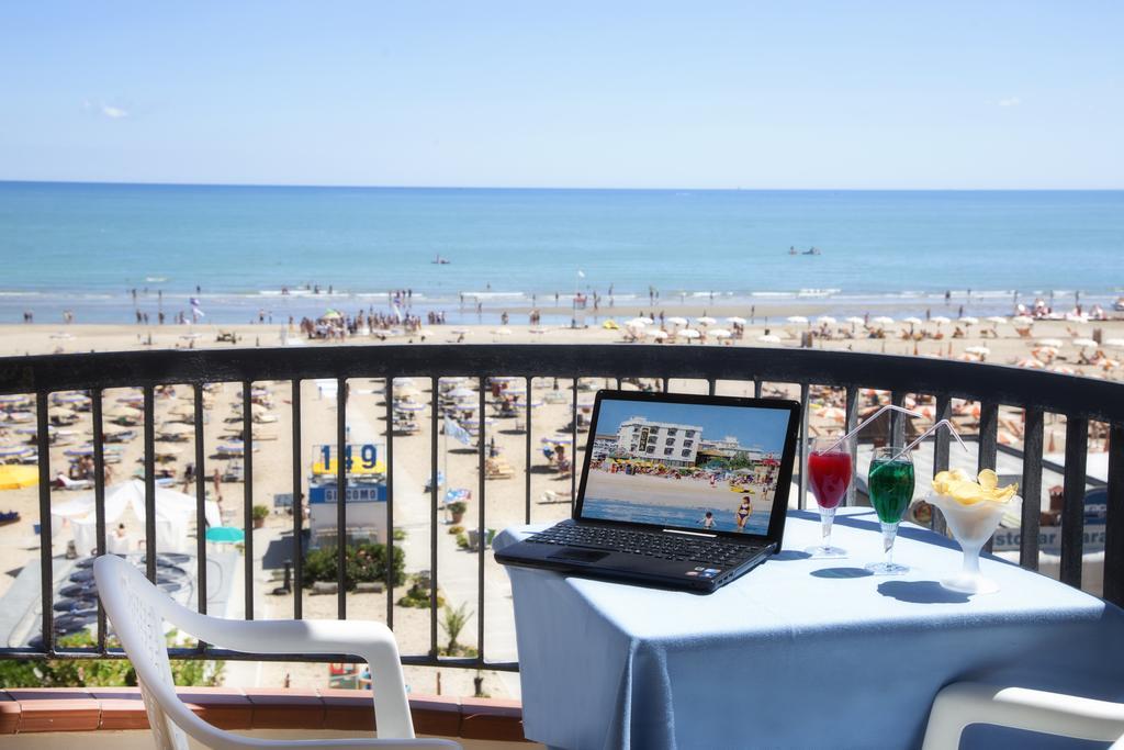 Hotel Usa Римини Номер фото